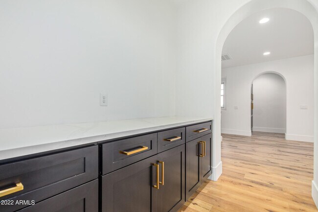 Building Photo - 3469 S Eucalyptus Pl