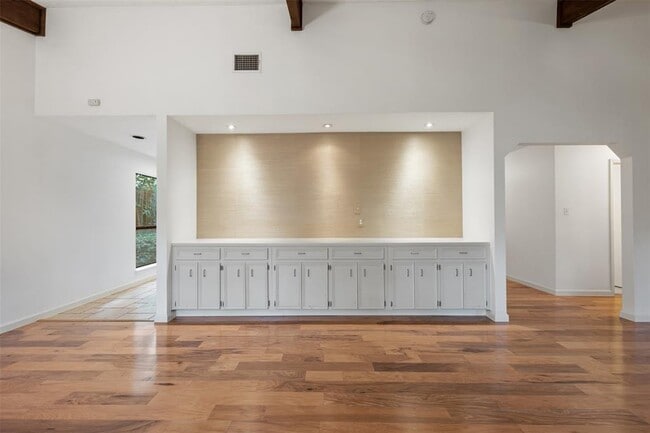 Building Photo - 3138 Honey Tree Ln