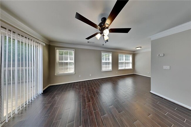 Building Photo - 158 Oak Grove Pl