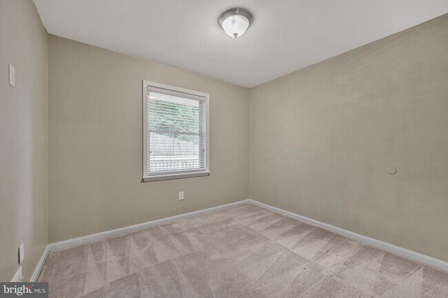 Building Photo - 6508 Berkshire Dr