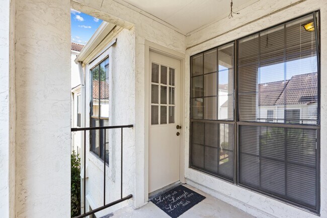 Building Photo - 2255 Thousand Oaks Dr