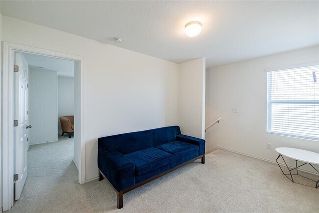 Building Photo - 6300 Routenburn St
