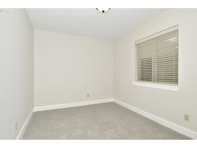 Building Photo - 11048 SW Legacy Oak Way