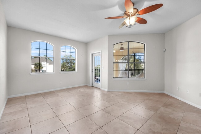 Building Photo - 2221 Vista Cove Rd