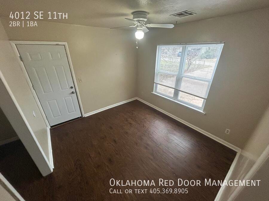 Building Photo - 4012 SE 11th St