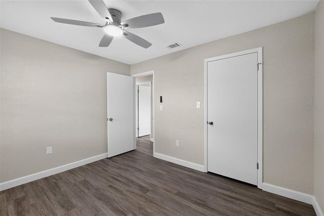 Building Photo - 3701 Feather Dr