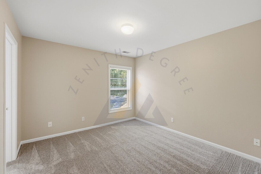 Building Photo - 65 Westbury Way