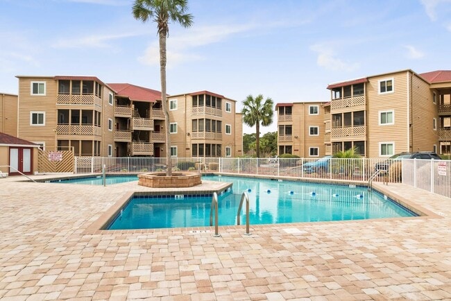 Building Photo - 609 Hillside Dr S