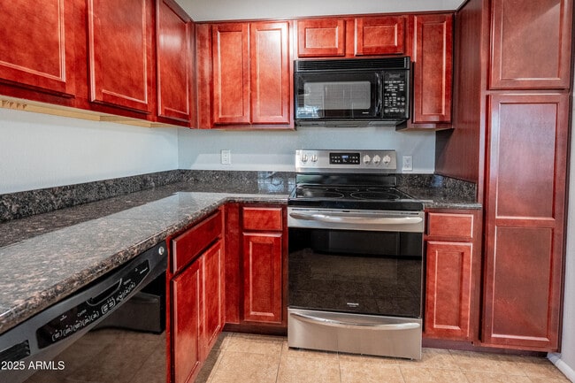 Building Photo - 5122 E Shea Blvd