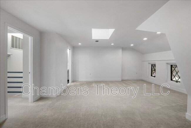 Building Photo - 2355 Ashmead Pl NW