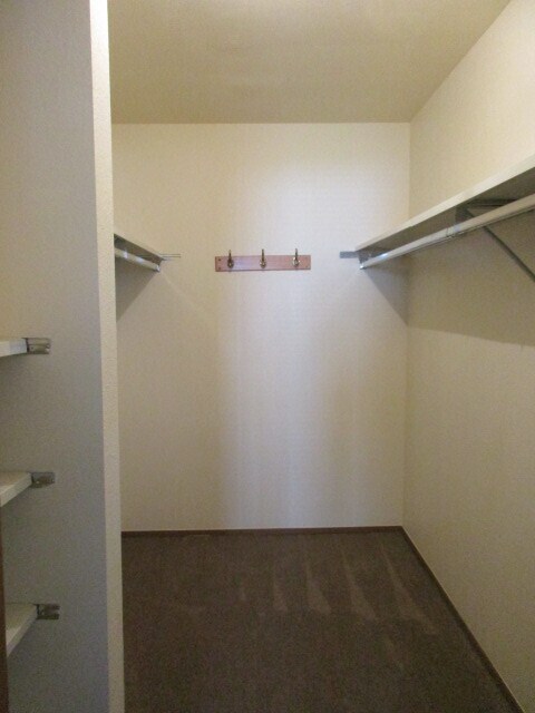 Building Photo - 921 S Zeno Way