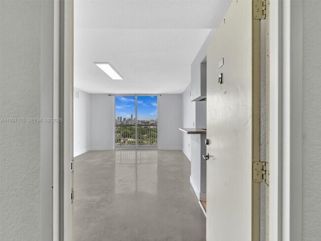 Building Photo - 816 NW 11th St