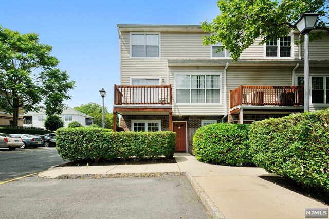 Primary Photo - 1428 Westgate Dr