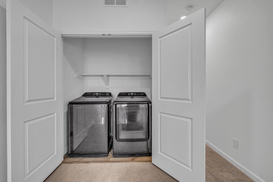 Building Photo - 18152 Caffey Dr