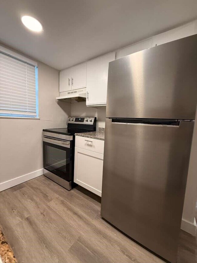 Building Photo - 1885 40th Ave