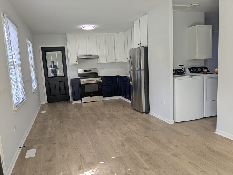 Building Photo - 603 Kingston Dr