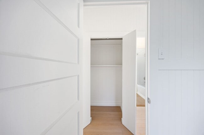 Building Photo - Newly Renovated Waialua Home on 1 Acre w/ Mountain Views – Pets Welcome