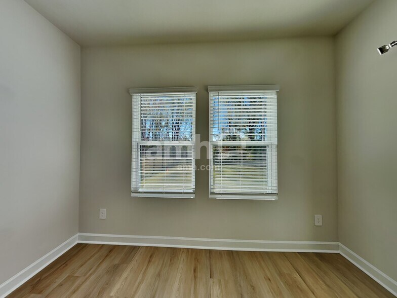 Building Photo - 521 Crowder Pl