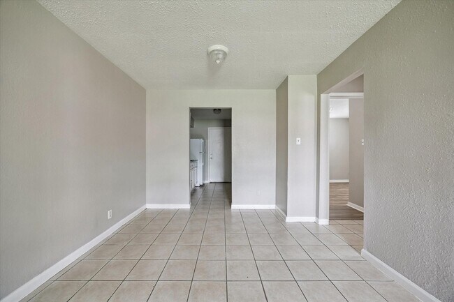 Building Photo - 5107 Clover St