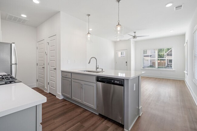 Building Photo - Luxury Living- One Bedroom with Garage and...
