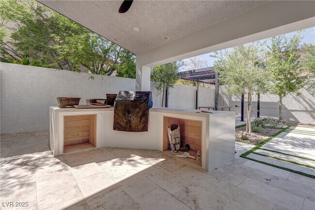 Building Photo - 10018 Twilight Canyon Ct