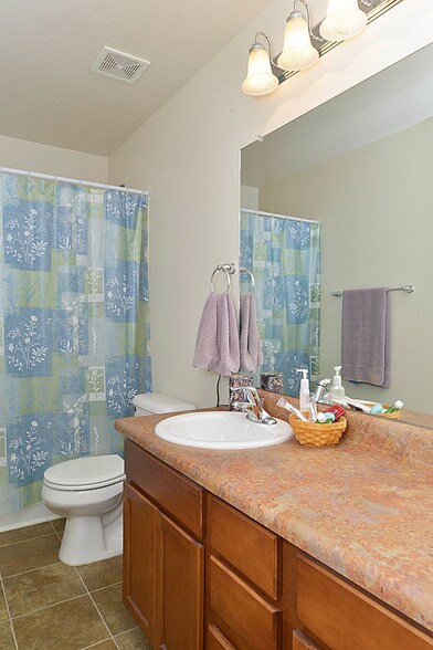 2nd Bath upstairs - 9404 Gray CT