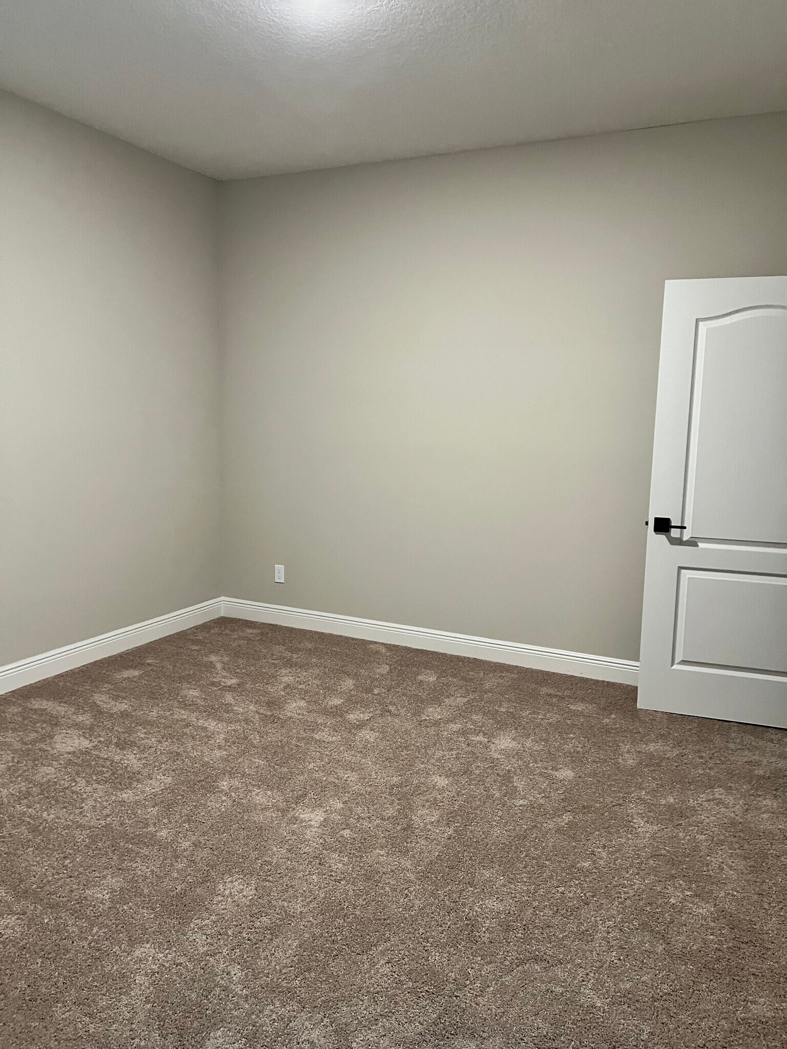 Building Photo - 1714 Party Pl