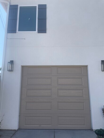 Building Photo - 869 7th St
