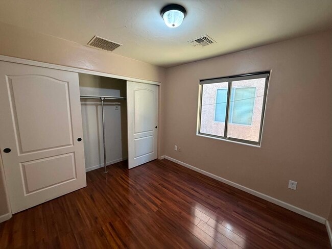 Building Photo - 8370 S Hunnic Dr