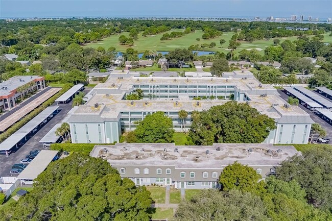 Building Photo - 1706 Belleair Forest Dr