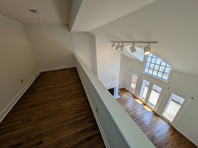 Building Photo - 407 Clairton Ct