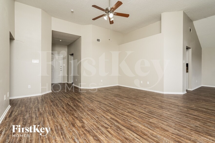 Building Photo - 7921 Rice Dr