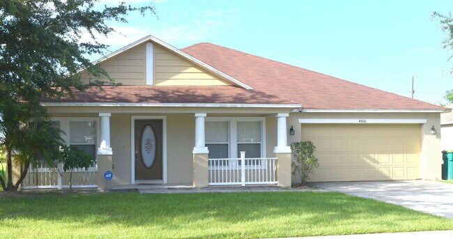 Primary Photo - Quaint 3/2 Home with a Beautiful Covered F...
