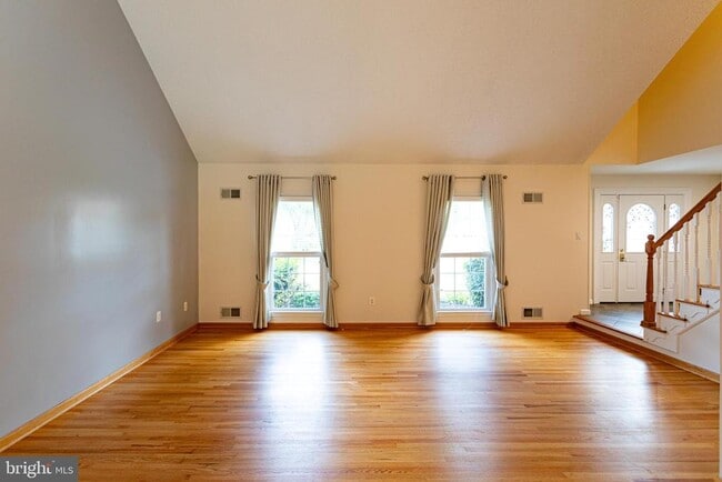 Building Photo - 14912 Emory Ln