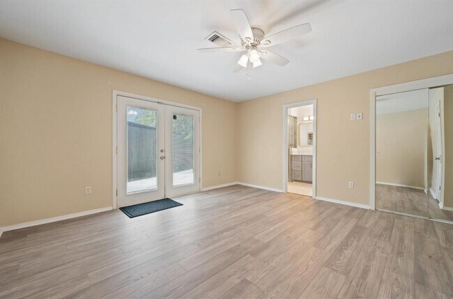 Building Photo - 2331 Carleen Rd