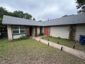 Building Photo - 5806 Emerald Forest Dr