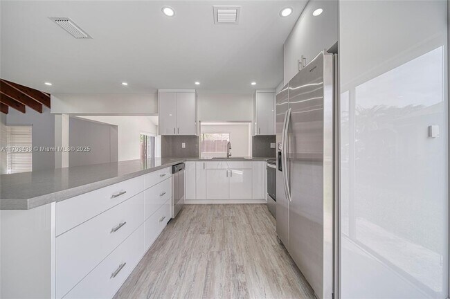 Building Photo - 9068 SW 129th Ln
