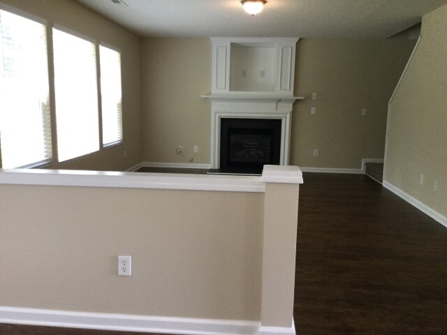 Building Photo - 2912 Hayling Dr