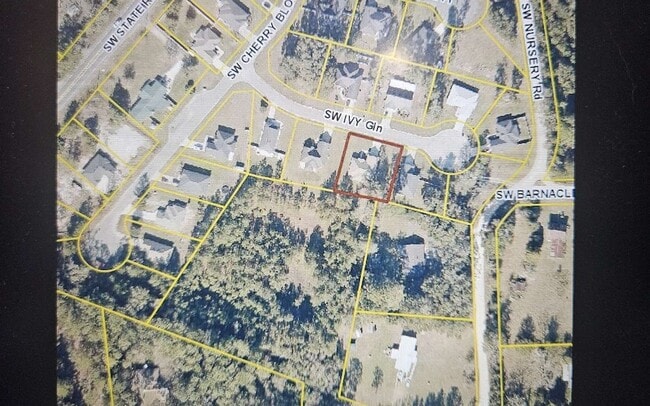 Building Photo - 160 SW Ivy Glen