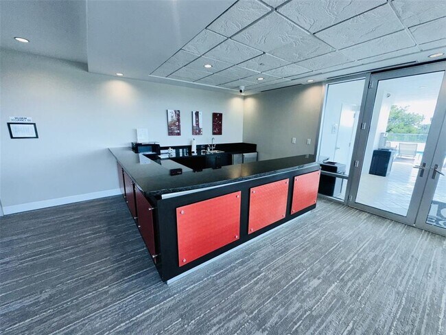 Building Photo - 101 S Eola Dr