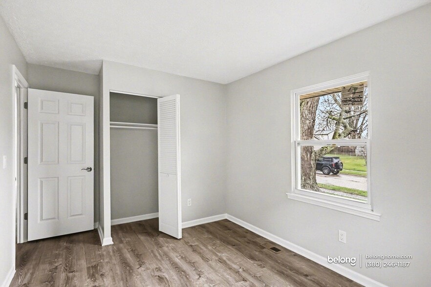 Building Photo - 217 Moorfield Dr