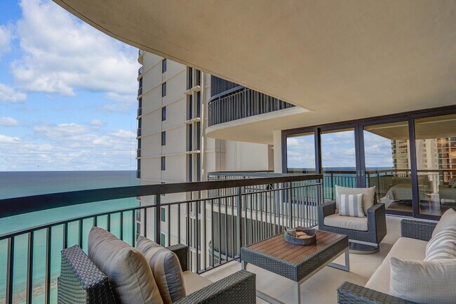 Building Photo - 5380 N Ocean Dr