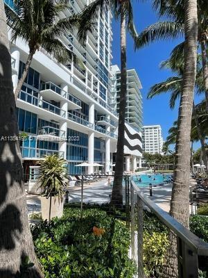 Building Photo - 6801 Collins Ave