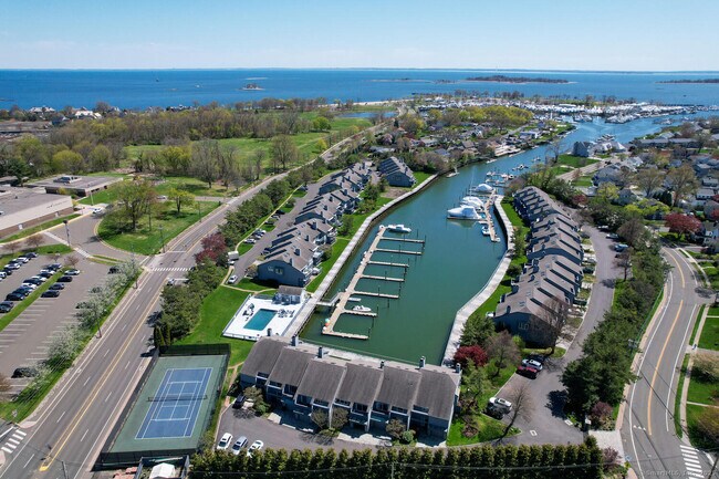 Building Photo - 1 Island Dr