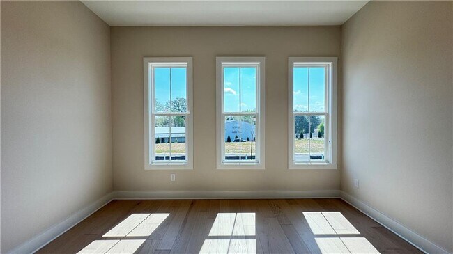 Building Photo - 2694 Evers Dr NE