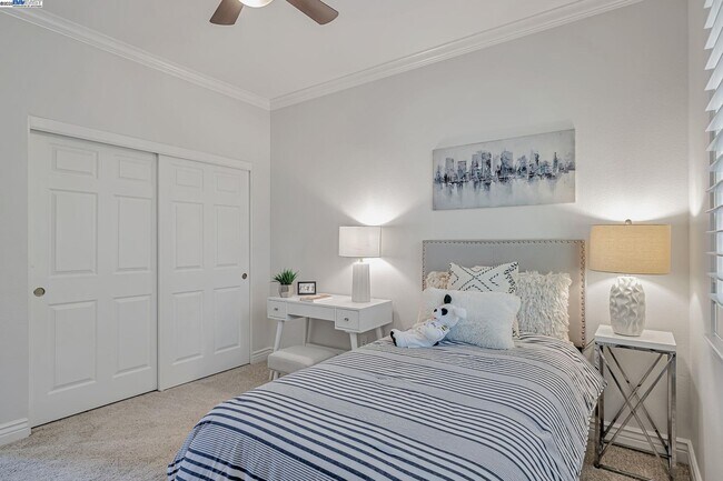 Building Photo - 260 Abigail Cir