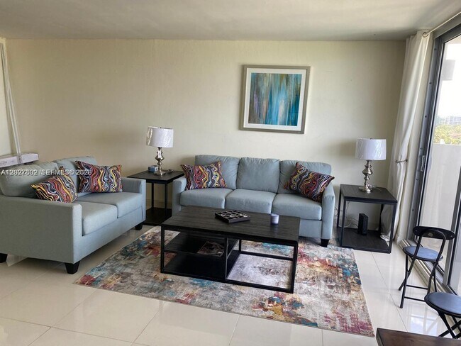 Building Photo - 9273 Collins Ave