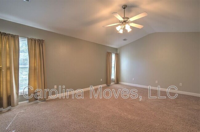 Building Photo - 823 Terrace Creek Dr