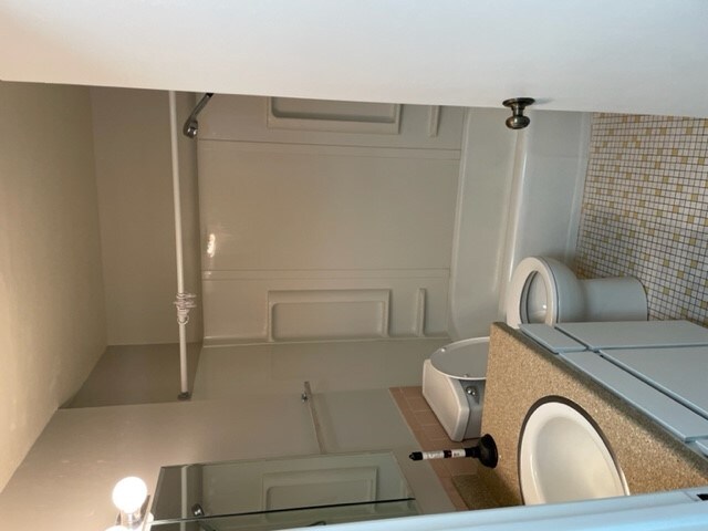 Building Photo - 318 Island Dr