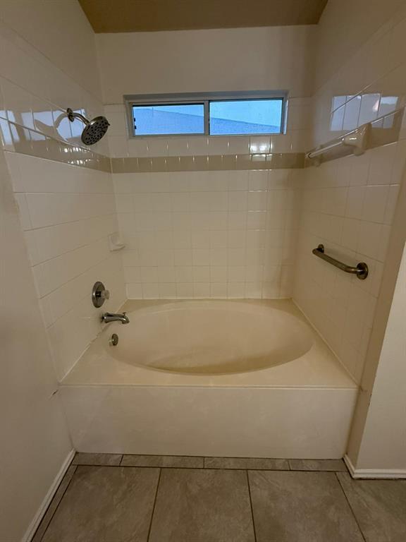 Building Photo - 2721 Breezy Point Cove